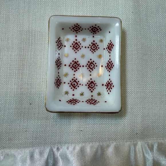 Fenton Other - Fenton-Charlton geometric pattern trinket dish